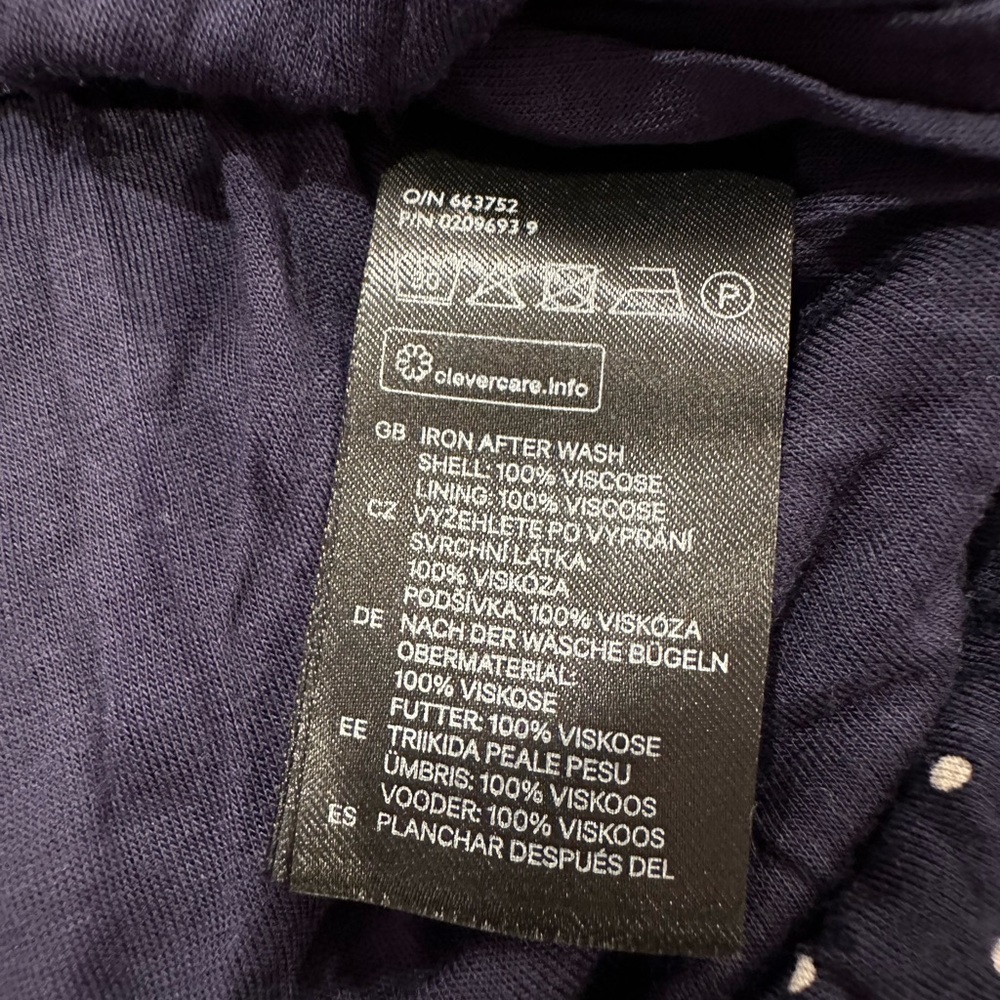 NWT H&M Cowl Neck Sleeveless Blouse - Picture 9 of 12